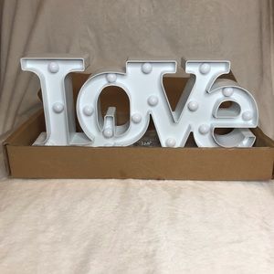 Love light up sign